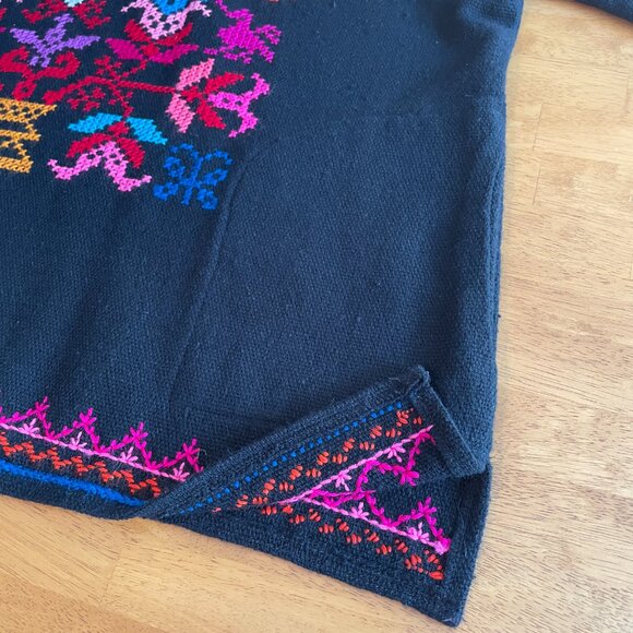 Size XL embroidered Hueyapan Puebla acrilan sweater - Picture 8 of 10